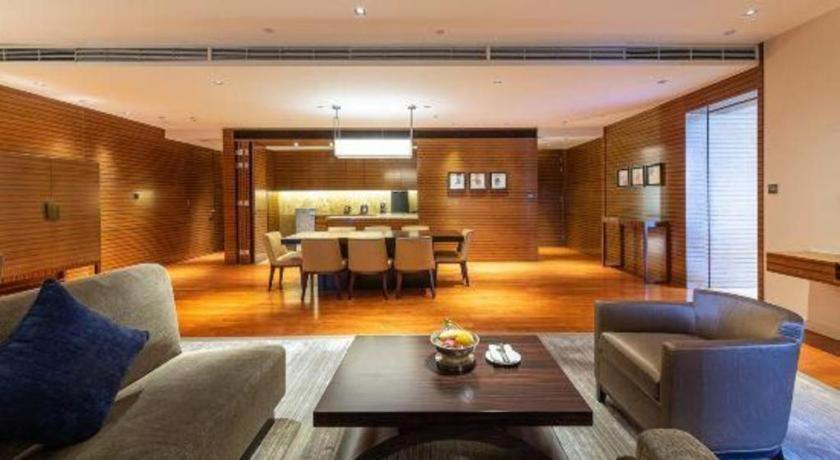 New World Guiyang Hotel Zewnętrze zdjęcie